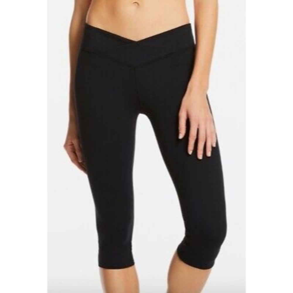 Fabletics Winn Capri Legging